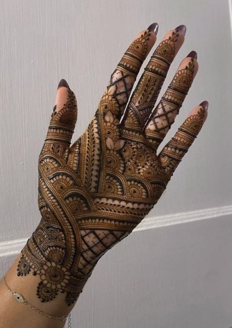 Heena (Mehndi) Session in Varanasi - Frequently Asked Questions