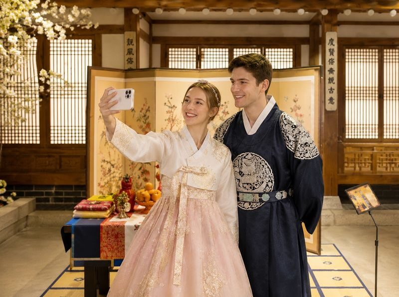 Hei Museum & Paju Outlets Half-Day Shopping & Photo Tour - Booking and cancellation details to check