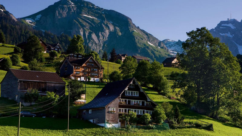 Heidiland One-day Countryside Tour - A day trip that joins three very different places