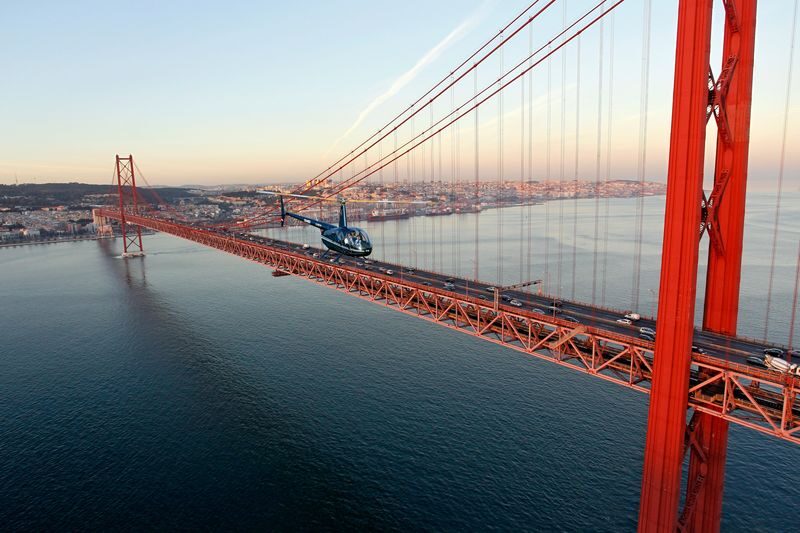 Helicopter Experience in Lisbon - Who will get the most from this flight?