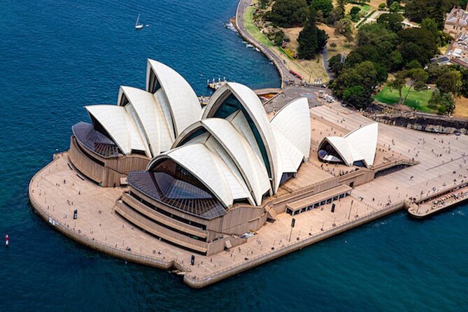 Helicopter Flight Over Sydney and Beaches - 20 Minutes - Overview and Details