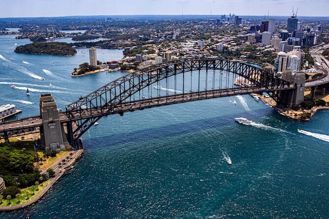 Helicopter Flight Over Sydney and Beaches - 20 Minutes - The Sum Up