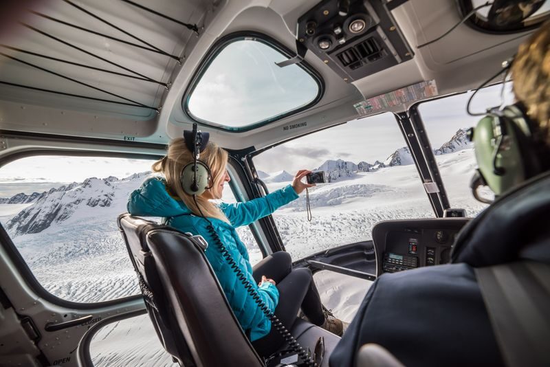 Helicopter Flight with Snow Landing from Franz Josef or Fox Glacier - What the 35-minute flight gives you