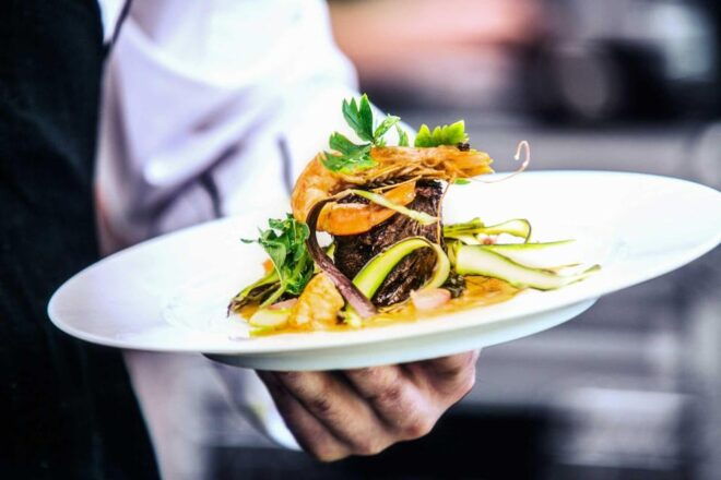 Helicopter + Lunch at Bekkjarvik Guest House - Award-winning Chefs