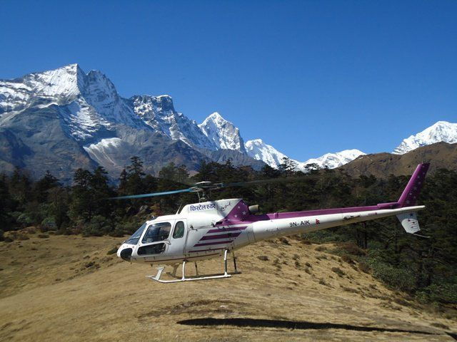 Helicopter Tour to The Ultimate Everest - Beauty of the Everest Region