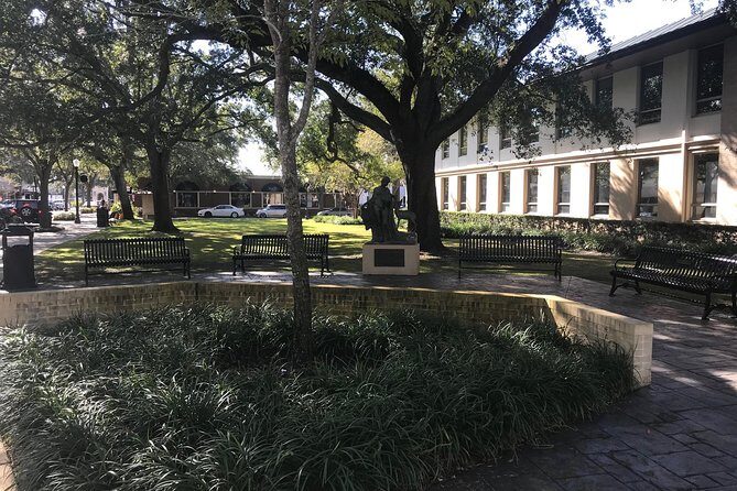 Hello Neighbor! The Mister Rogers Walking Tour! - Deep Dive into the Details