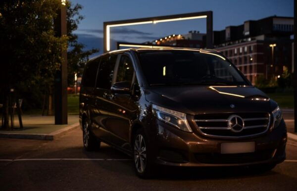 Helsinki Airport VIP Transfers: Exclusive Comfort&Efficiency - Booking Process and Tips