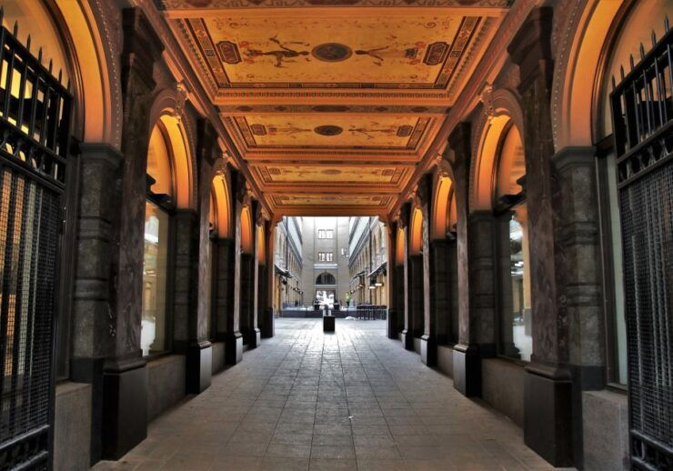Helsinki: City Highlights Express Walking Tour With a Local - Experience Highlights