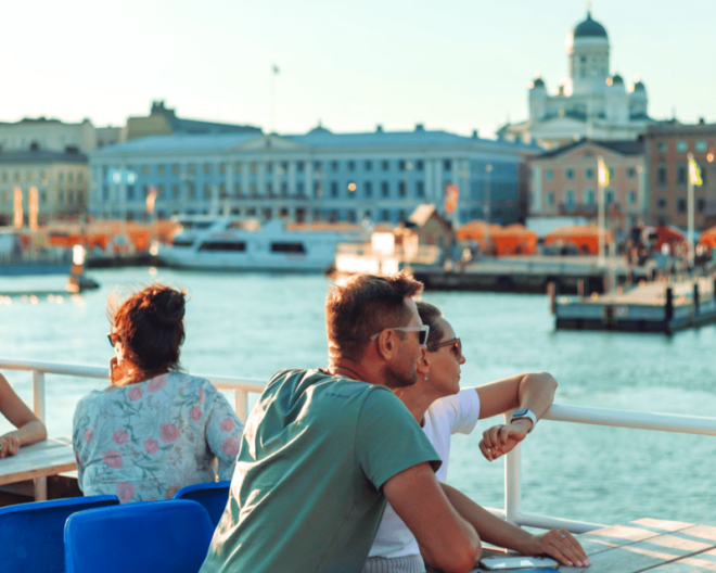 Helsinki: Evening Archipelago Cruise - Onboard Experience and Amenities