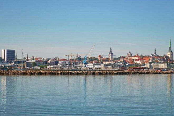 Helsinki : Highlights Walking Tour - Accessibility Features