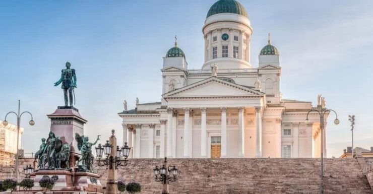 Helsinki: Must-See Attractions Guided Walking Tour - Good To Know