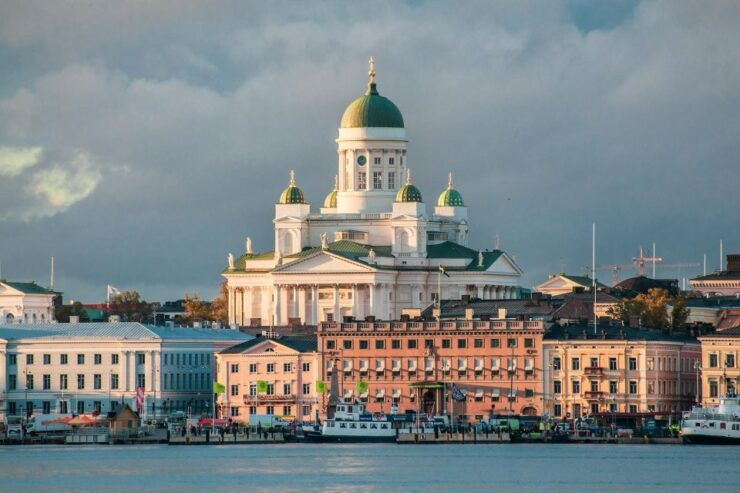 Helsinki Private 3h Walking Tour - Experience Highlights