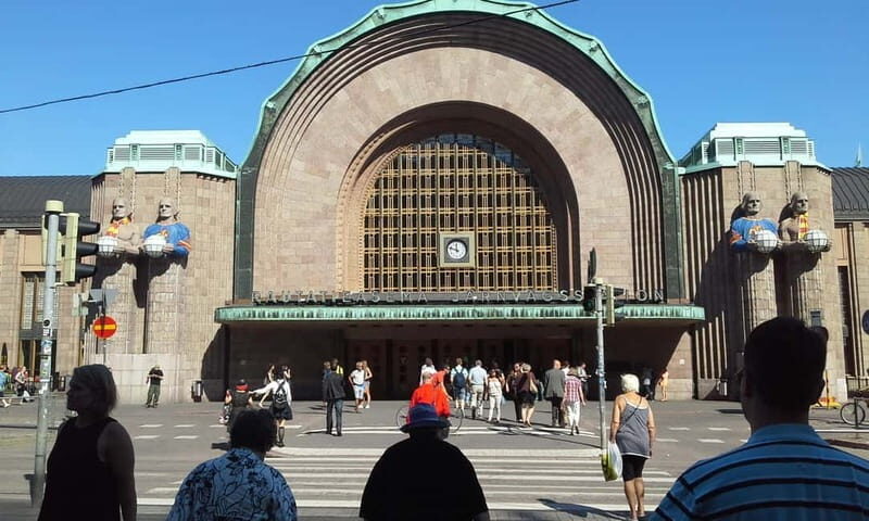 Helsinki: Private All Star Walking Tour - Iconic Statues and the Coffee Culture