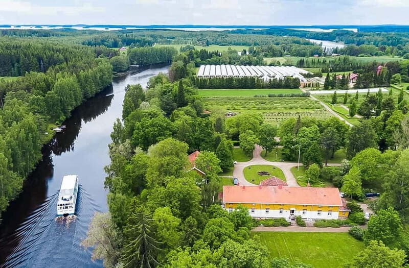 Helsinki: Private Visit to Finnish Berry Winery with Tasting - FAQs