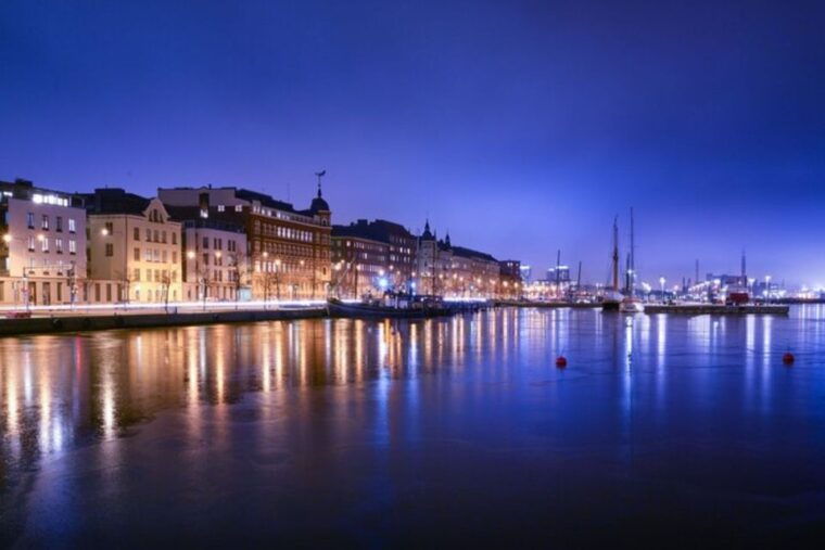 Helsinki: Private Walking Tour with a Local Guide - What Reviewers Love About the Guides