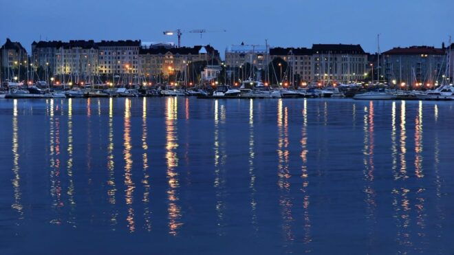 Helsinki: Private Walking Tour With a Local Guide - Experience With a Local Guide