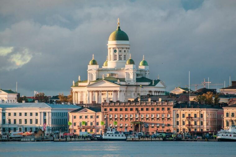 Helsinki Private Walking Tour with a Sociologist - Value and Experience Considerations