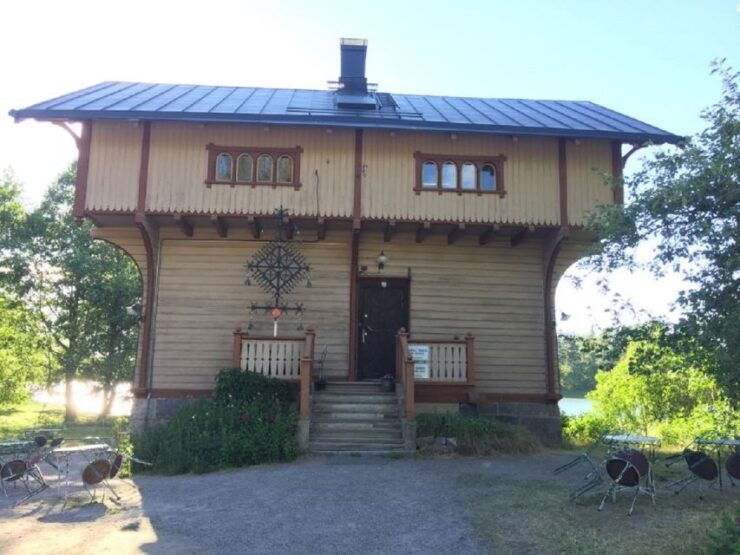 Helsinki: Sightseeing Tour With Seurasaari Open-Air Museum - Tour Experience