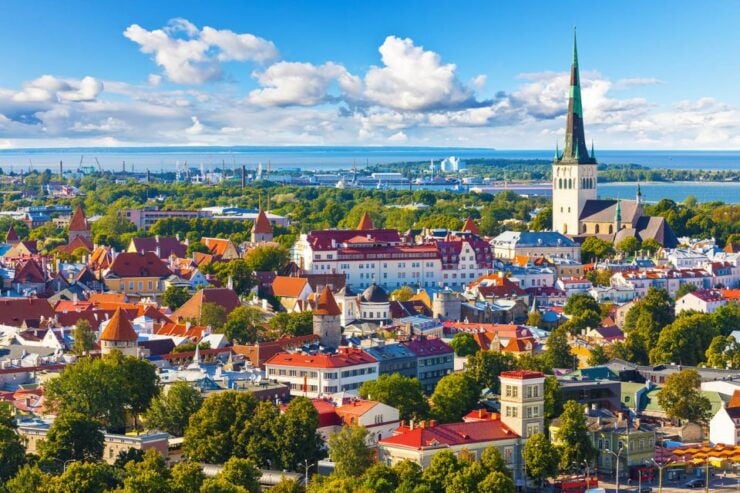 Helsinki: Tallinn Guided Day Tour With Ferry Crossing - Tour Duration and Guide Information