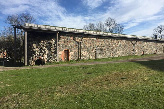 Helsinkis Island Fortress: An Audio Tour of Suomenlinna - Exploring Suomenlinna: A Detailed Look at the Experience