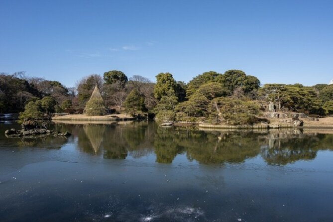 HEN AI TOKYO Rikugien Gardens Tour With Garden Expert - Must-See Features of Rikugien Gardens