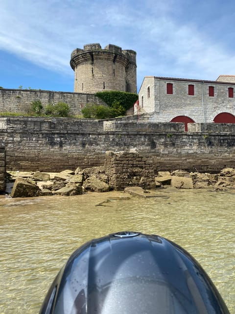 Hendaye Boat Excursion, Basque Country - Included Equipment and Amenities