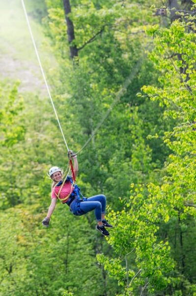 Henderson, Minnesota: 14-Line Zipline Canopy Tour - Guided Adventure
