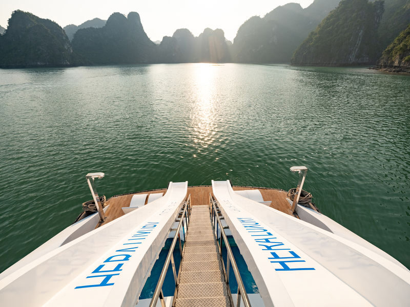 Hera Luxury Day Cruise: Ha Long Bay & Lan Ha Bay Tour - Food, service, and the meaning of “luxury”