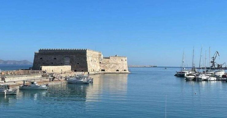 Herakleion City Center Walking Tour - Tour Description