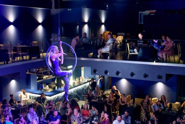 Heraklion: Alar Spectacular Dinner Show With Transfer - Interaction Opportunities