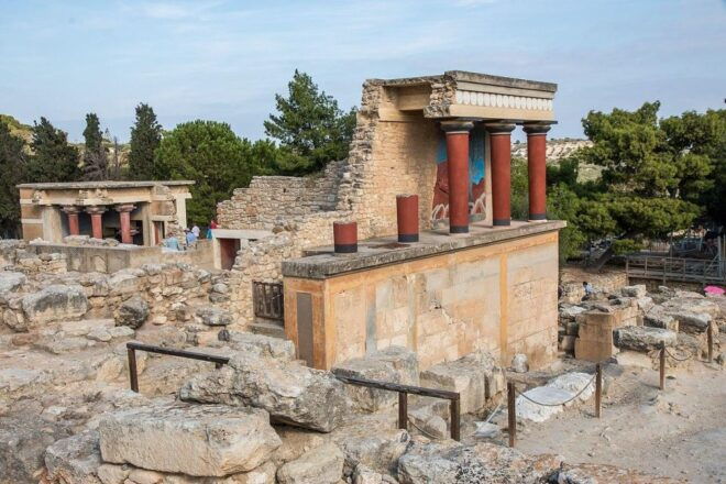 Heraklion City/Knossos Palace From Chania - Architectural Wonders of Heraklion