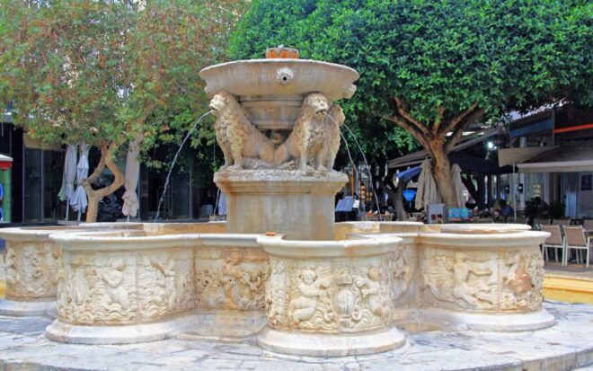 Heraklion City, Walking Tour, Old Market & Knossos Palace - Customer Reviews