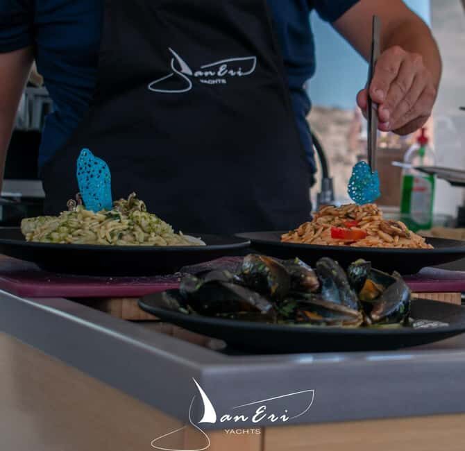 Heraklion: Dia Catamaran with Chef Dinner, Open Bar & Sunset - Frequently Asked Questions