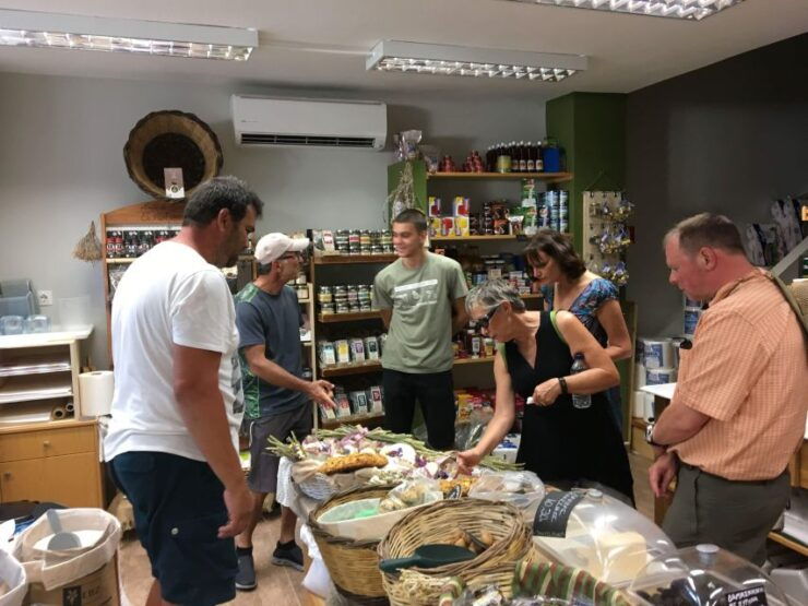 Heraklion: History & Culture Walking Tour With Food Tasting - Tour Duration and Guide Availability