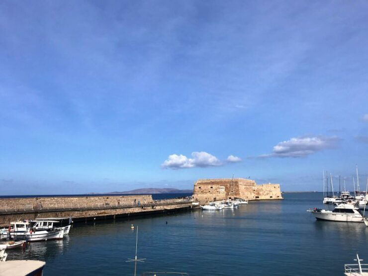 Heraklion: History & Culture Walking Tour With Food Tasting - Experience Highlights and Tour Inclusions