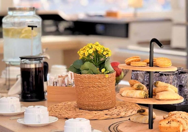 Heraklion: Luxury Cruise to Dia with Dinner & Free Transfer - What’s Included and Why It Matters