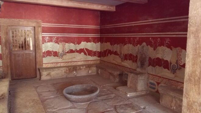 Heraklion, Museum, Knossos Palace, Day Tour - Exploring the Archaeological Museum
