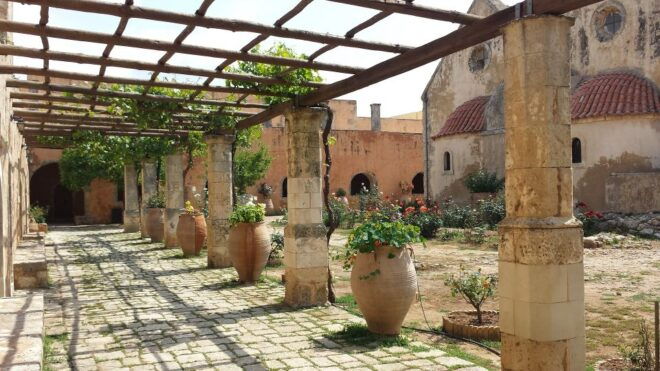 Heraklion: Palace of Minoa & Spinaloga/Elounda Village Tour - Experience the Minoa Palace in Heraklion