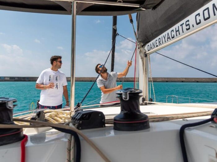 Heraklion: Private Catamaran Cruise to Dia with Meal&Drinks - Who Is This Cruise Best For?