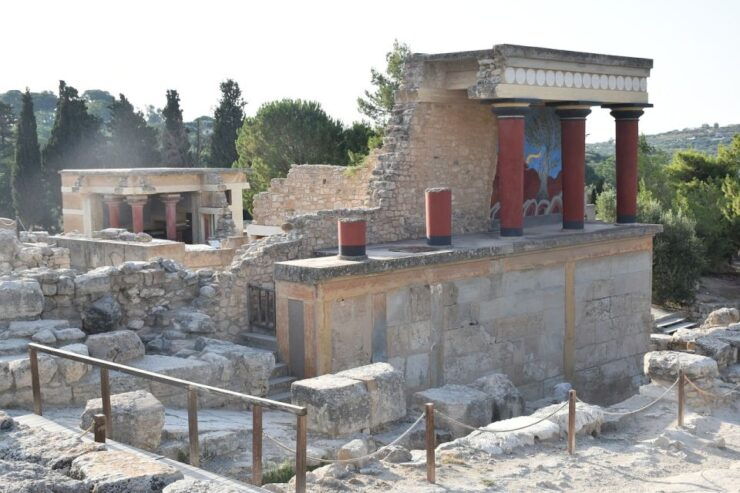 Heraklion: Private Tour to Cave of Zeus & Palace of Knossos - Experience