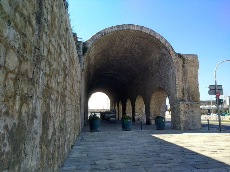 Heraklion: Sightseeing Tour with Greek Meze - Practicalities: What to Expect and Considerations