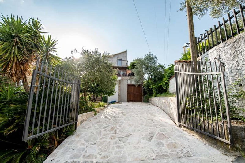 Herceg Novi: Charms of the Town of 6 Empires & Wine Tasting - A Closer Look at the Experience