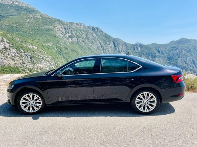 Herceg Novi: Private Transfer to Dubrovnik Airport - Vehicle Features