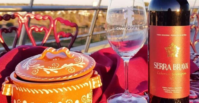 Herdade Canal Caveira - Winery Visit 3 Wines & Tapas - Location and Estate Features