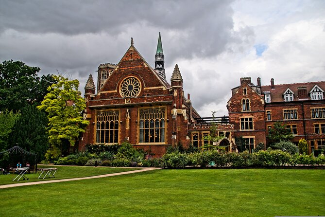Heritage and Culture of Cambridge – Walking Tour for Couples - Cambridges Rich History