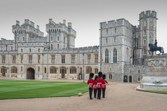 Heritage and Majesty: Private Full-Day Tour From Southampton - Comprehensive Landmark Exploration