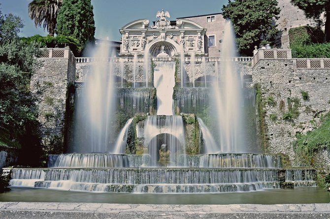 Heritage Site: Villa Deste and Hadrians Villa in Tivoli Tour From Rome - Bus Driver Issues and Negative Experience