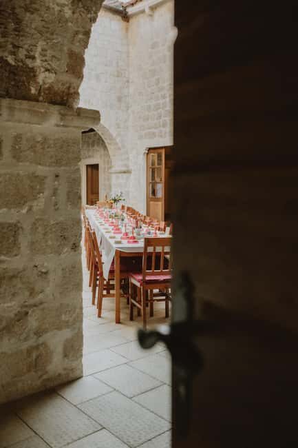 Heritage Tour and Painting Workshop in a Monastery - FAQ