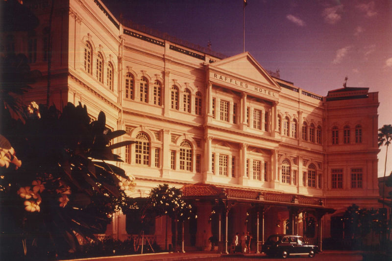 Heritage Tour at Raffles Singapore - Seeing the architecture through its details