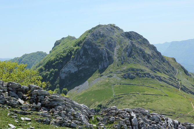 Hernio Mountain Hiking in Small Group - Overview